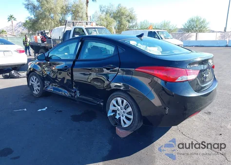 2013 Hyundai Elantra Gls z USA, uszkodzony, nr VIN 5NPDH4AE0DH224924